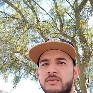 Meet your Posher, Carlos enrique